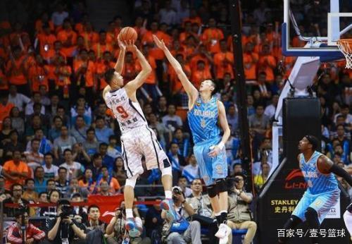 次成为焦点 次成为焦点