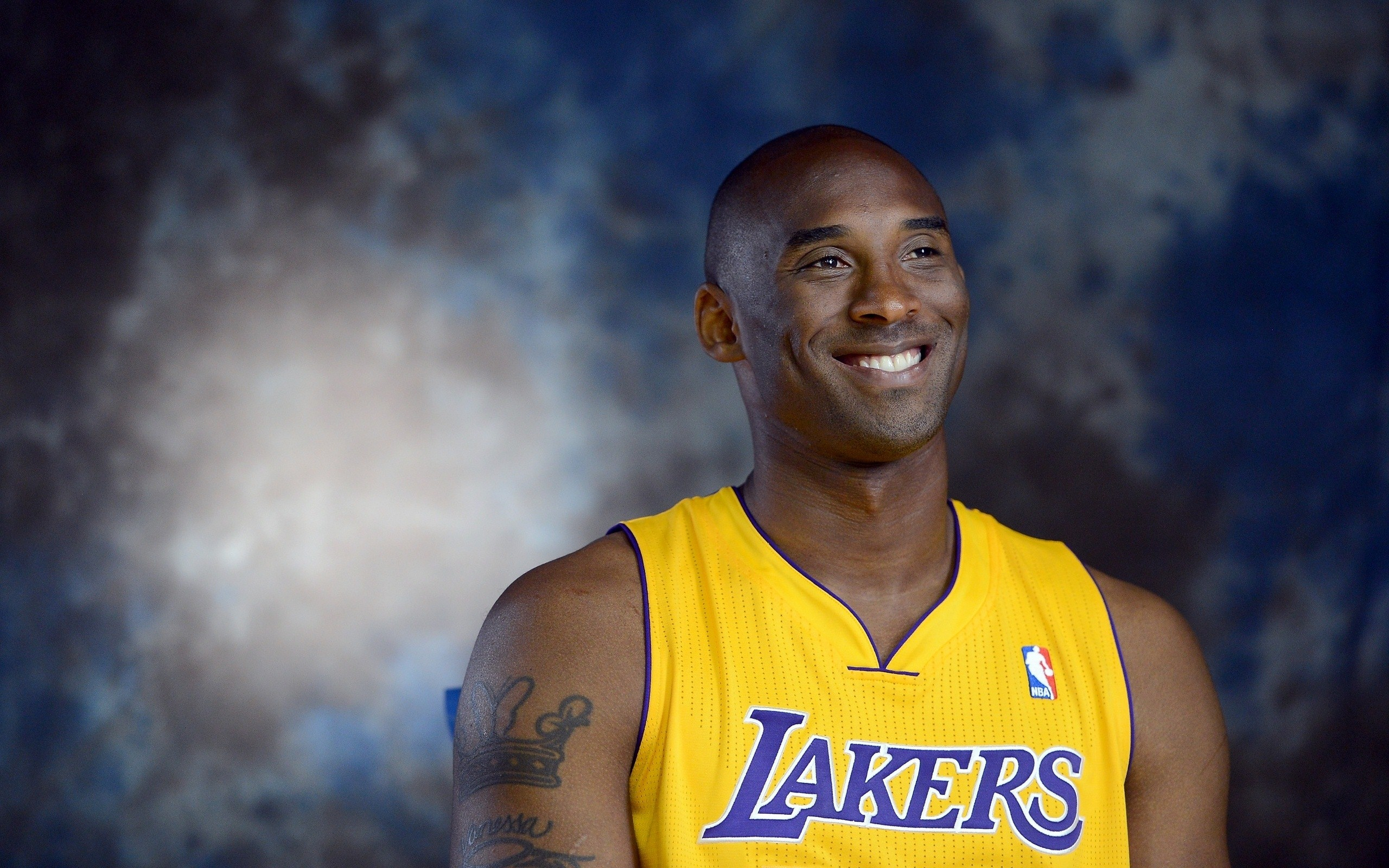 我们可以摸 我们可以摸