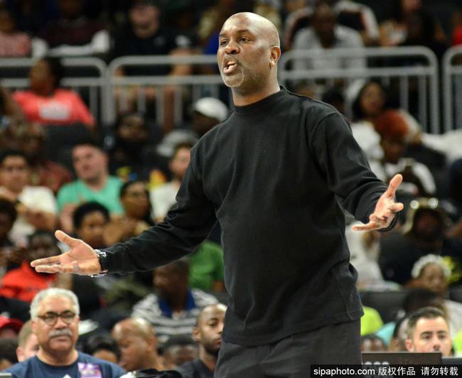 方面均落后 方面均落后